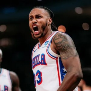 星空体育app下载-三节战罢76人82-83落后爵士，沃克6投全中砍下18分